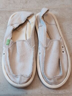 Sanuk  Slip-On Canvas Sneakers in Light Beige